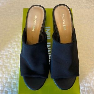 Gianni Bini Mule Slip On